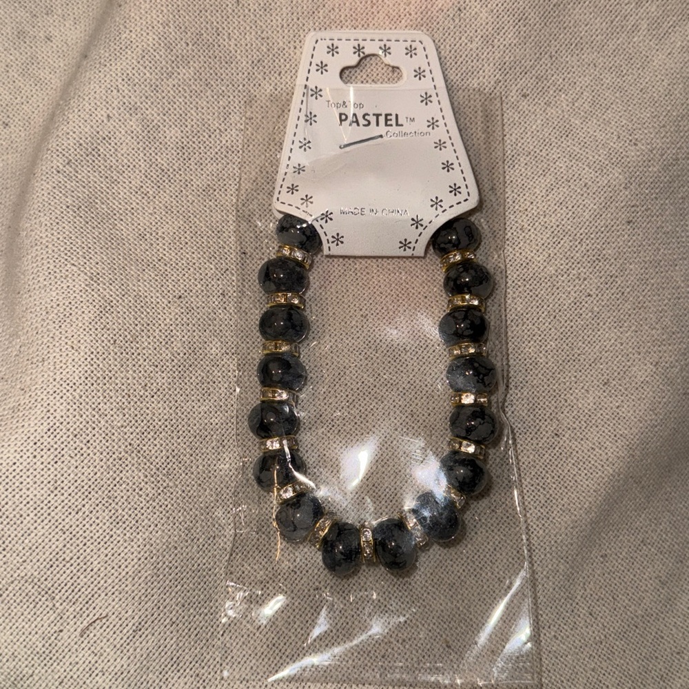 Pastels Black and Gold Beaded Bracelet